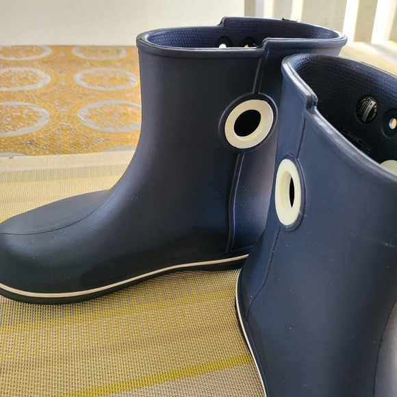 CROCS Shoes - Crocs Women's Jaunt Shorty Rubber Waterproof Slip On Ankle Rain Boots